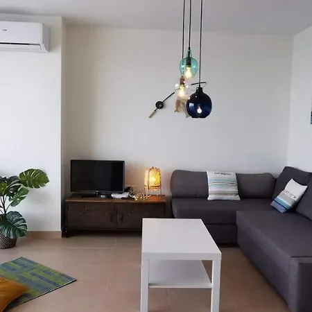 La Perla Cruise Apartment On Private Beach, Modern With Aircon & Wifi Benalmadena Exterior photo