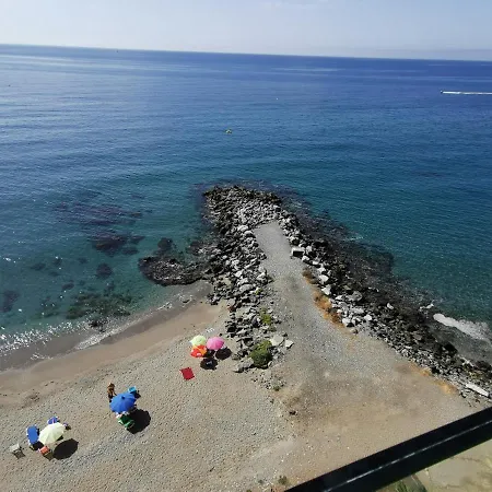 La Perla Cruise Apartment On Private Beach, Modern With Aircon & Wifi Benalmadena Exterior photo