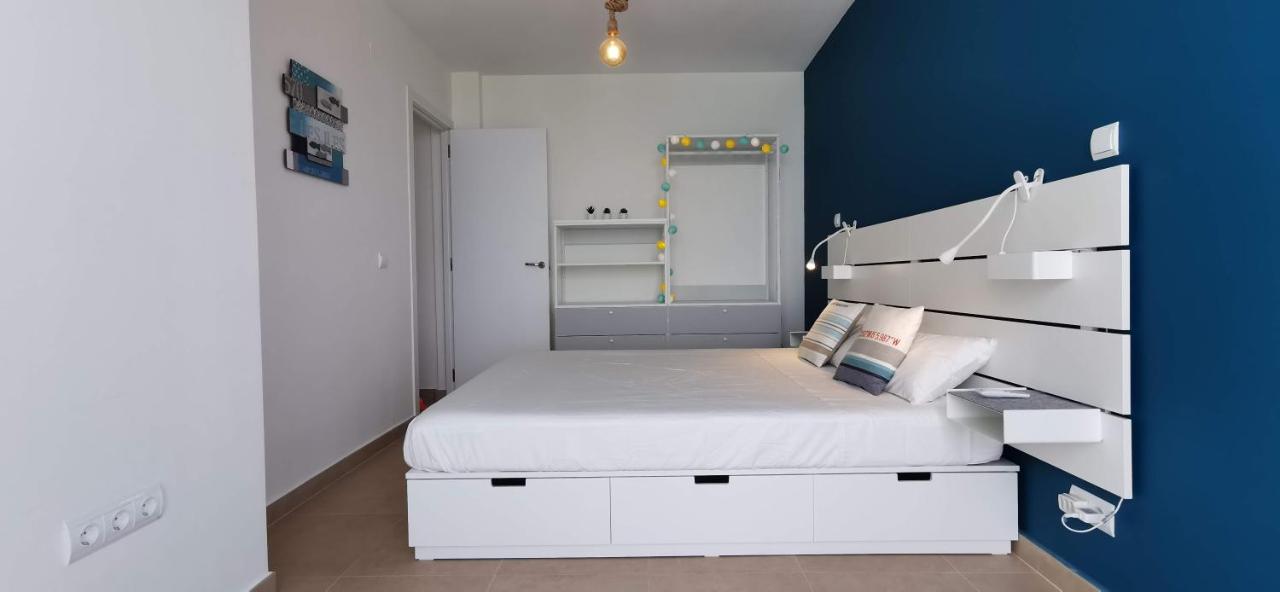 La Perla Cruise On Private Beach, Modern With Aircon & Wifi Apartament Benalmádena